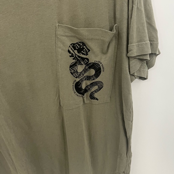 Taylor Swift Reputation tour army green snake print tee - Picture 5 of 8